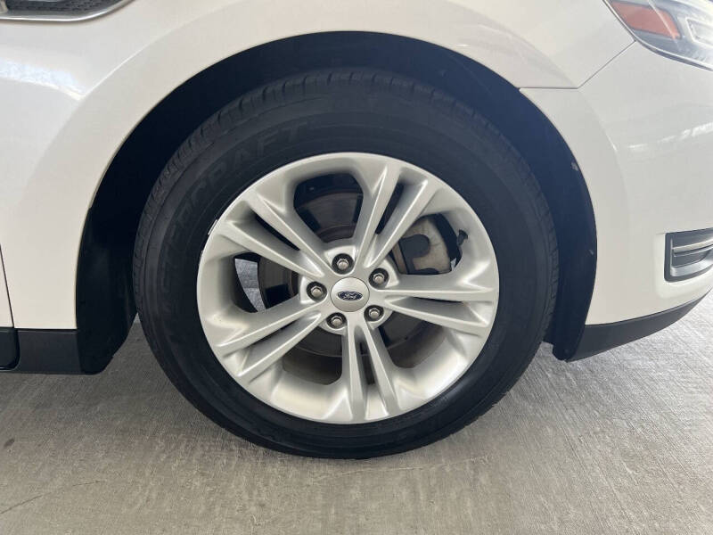 2013 Ford Taurus SEL