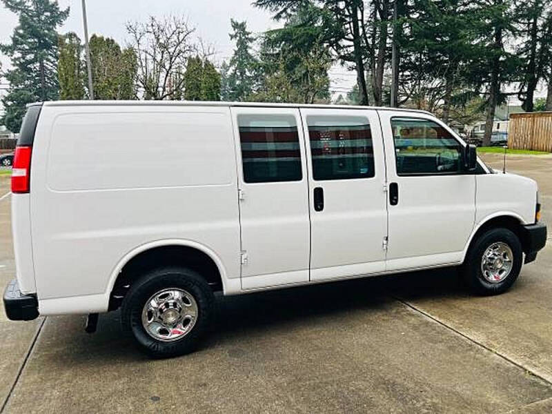 2021 Chevrolet Express 2500