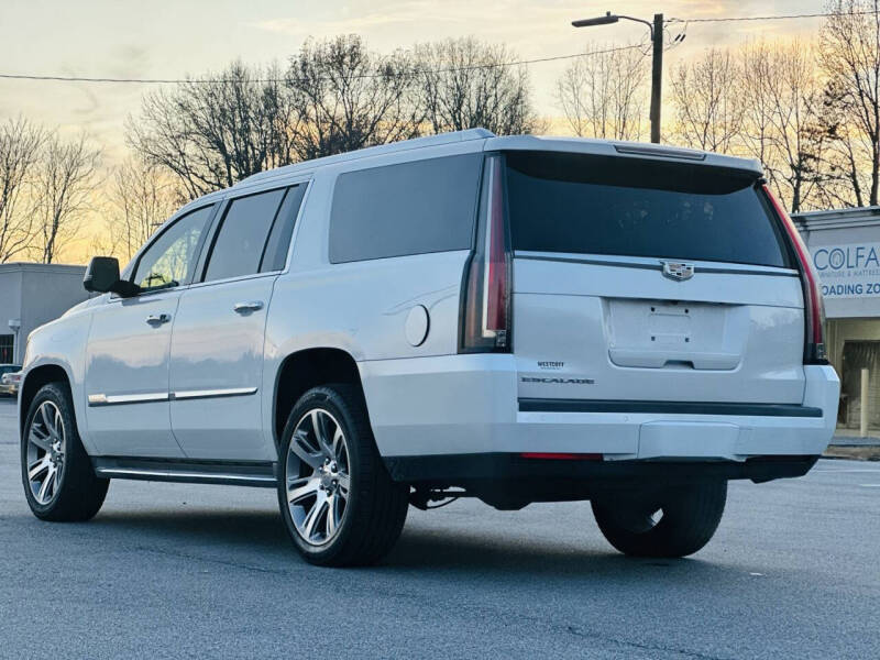 2016 Cadillac Escalade ESV Luxury Collection