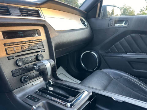 2010 Ford Mustang V6