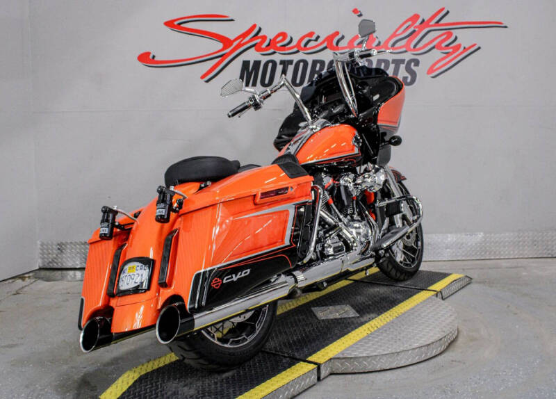 2022 Harley-Davidson CVO Road Glide