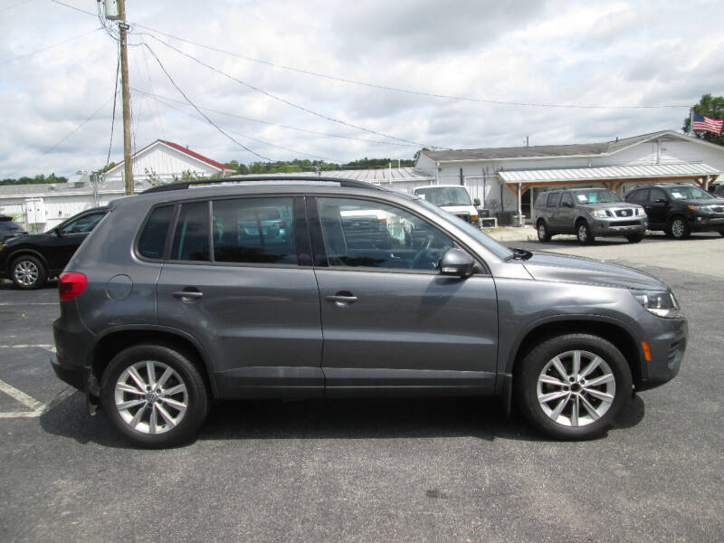 2015 Volkswagen Tiguan SE photo 4