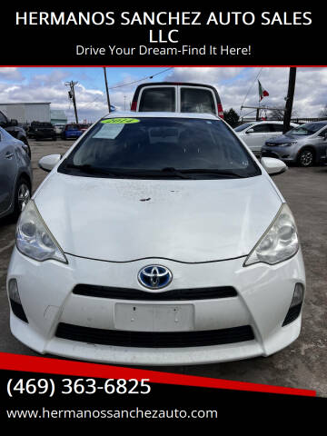 2014 Toyota Prius c for sale at HERMANOS SANCHEZ AUTO SALES LLC in Dallas TX