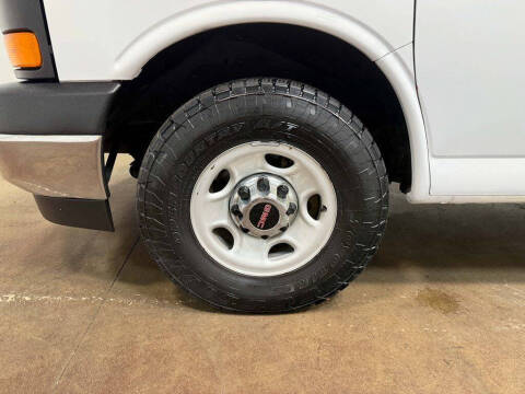 2017 GMC Savana 2500