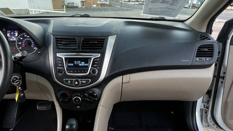 2017 Hyundai Accent Value Edition