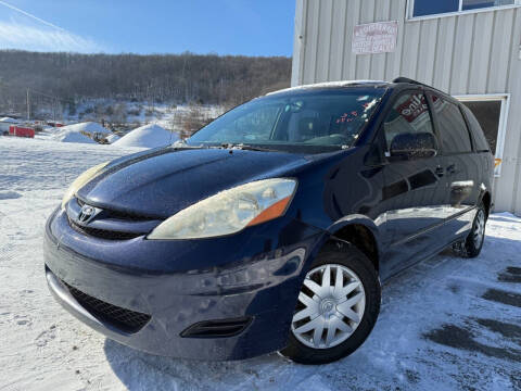 2006 Toyota Sienna for sale at PRICELINE AUTOS in Binghamton NY