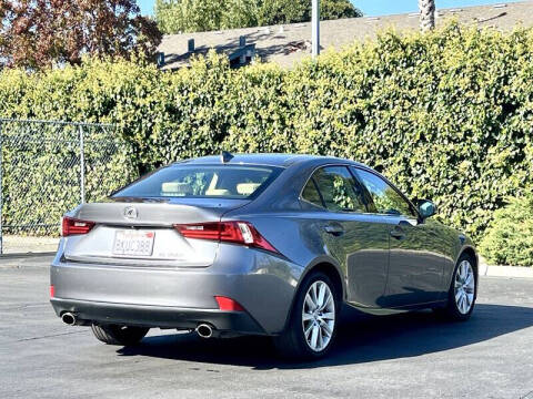 2016 Lexus IS 200t