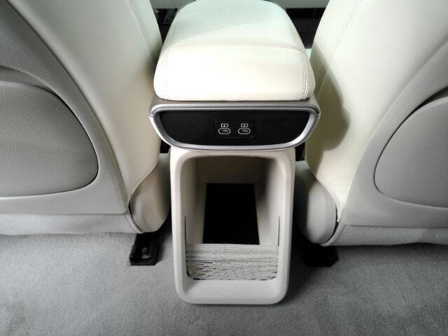 2024 Genesis GV60 Standard