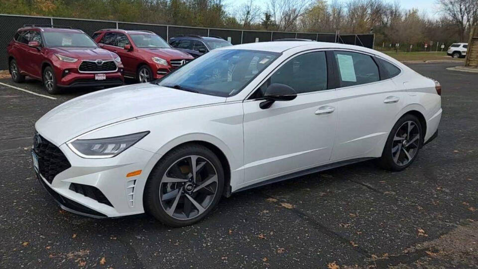 2021 Hyundai SONATA for sale at Victoria Auto Sales in Victoria, MN