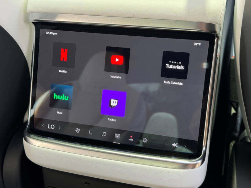 2025 Tesla Model X Plaid