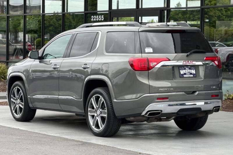 2017 GMC Acadia Denali