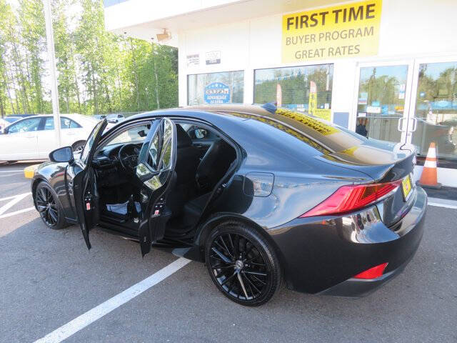 2017 Lexus IS 200t