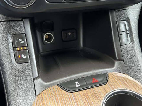 2017 GMC Acadia SLE-2