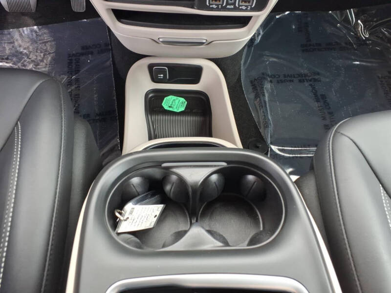 2024 Chrysler Pacifica Touring L