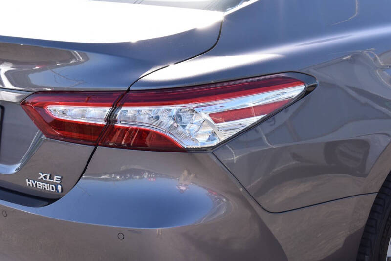 2018 Toyota Camry Hybrid XLE