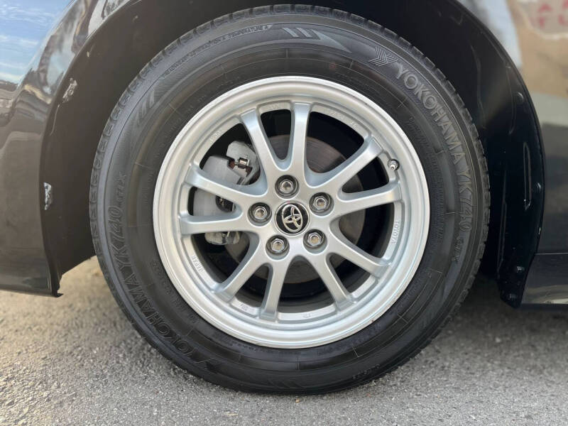 2016 Toyota Prius Two