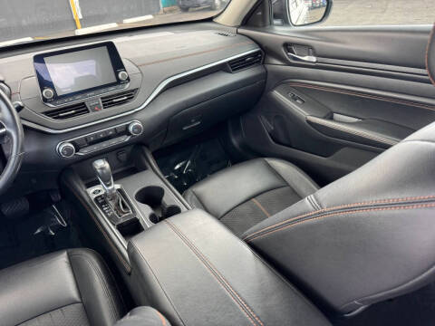 2021 Nissan Altima 2.5 SR