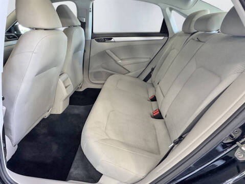 2016 Volkswagen Passat