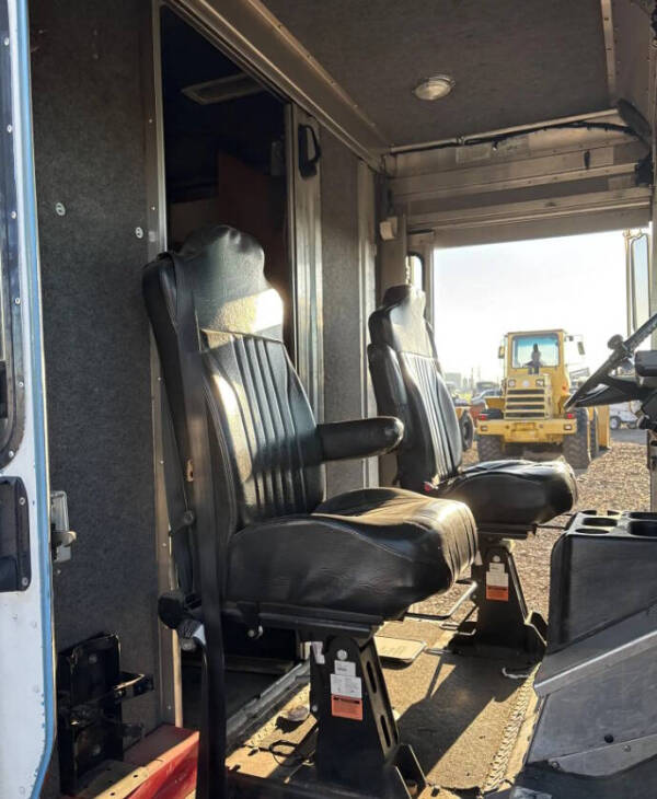 2011 Freightliner MT45 Chassis