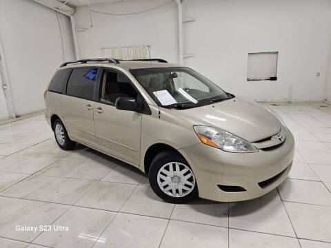 2008 Toyota Sienna for sale at Southern Star Automotive, Inc. in Duluth GA