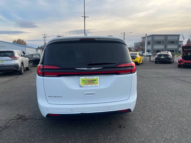 2022 Chrysler Pacifica Touring L