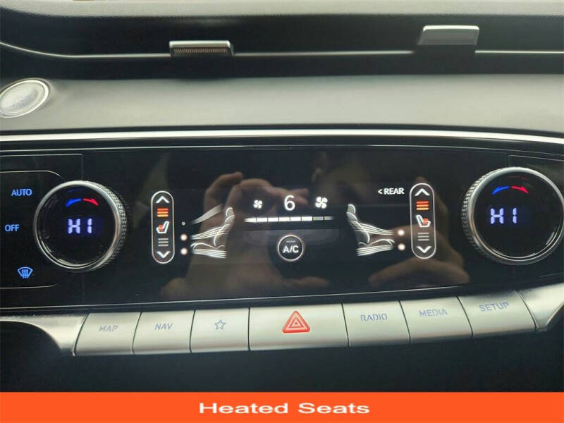 2022 Genesis GV70 2.5T Standard