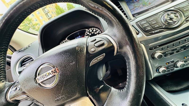 2019 Nissan Pathfinder SL