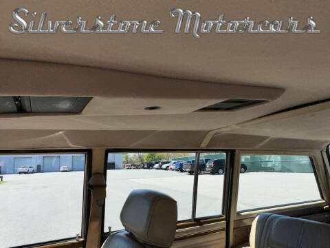 1989 Jeep Grand Wagoneer