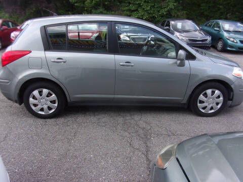 2010 Nissan Versa 1.8 S