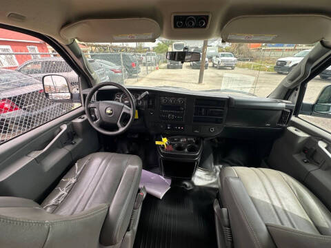 2017 Chevrolet Express LS 3500