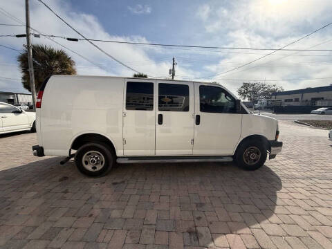 2020 GMC Savana 2500