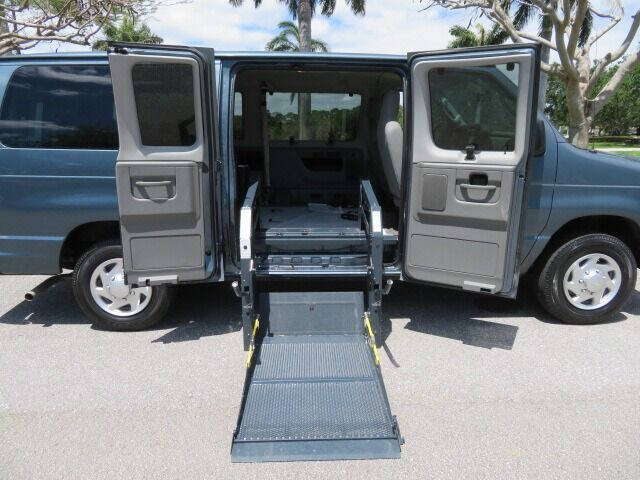 2013 Ford E-Series E-150 XLT