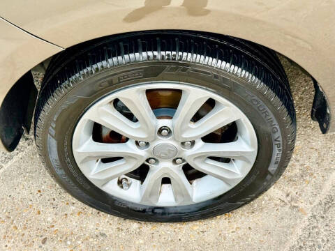 2012 Kia Soul +