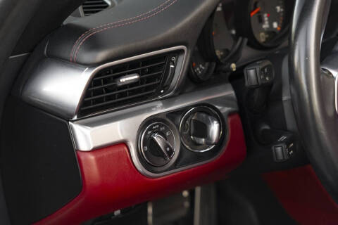 2019 Porsche 911 Carrera