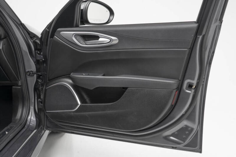 2022 Alfa Romeo Giulia Veloce