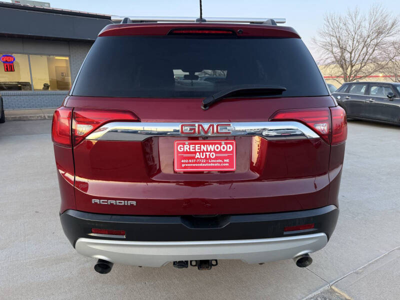 2017 GMC Acadia SLE-2
