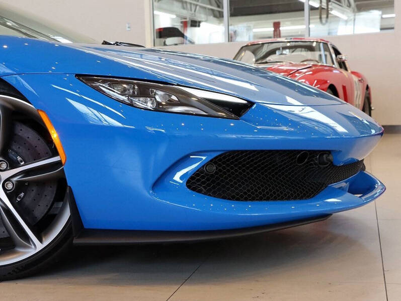 2024 Ferrari 296 GTS