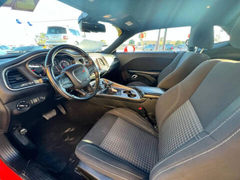 2022 Dodge Challenger SXT