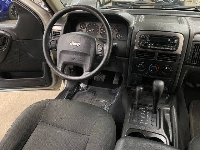 2004 Jeep Grand Cherokee Laredo