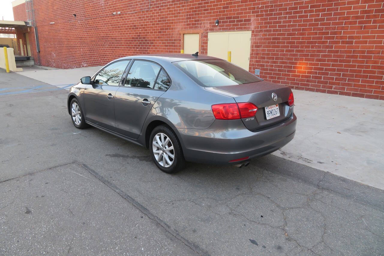 2012 Volkswagen Jetta for sale at The Car Vendor LLC in Bellflower, CA