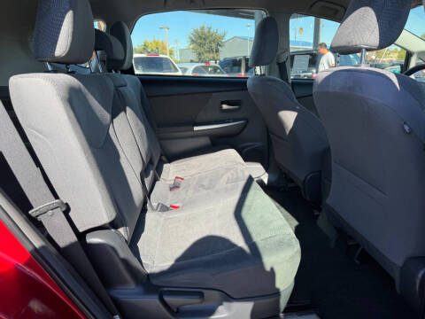 2014 Toyota Prius v Five