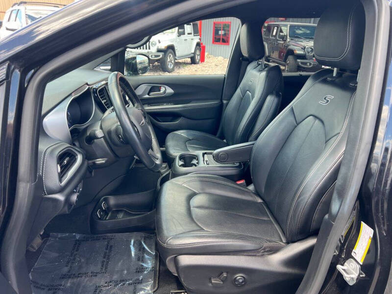 2021 Chrysler Pacifica Touring L