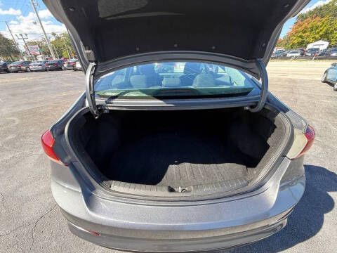 2018 Hyundai Elantra SE