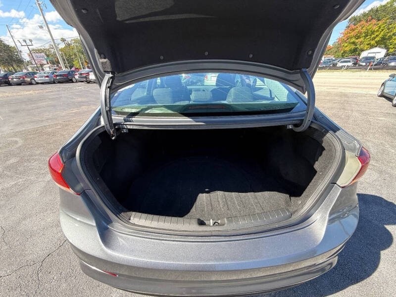 2018 Hyundai Elantra SE