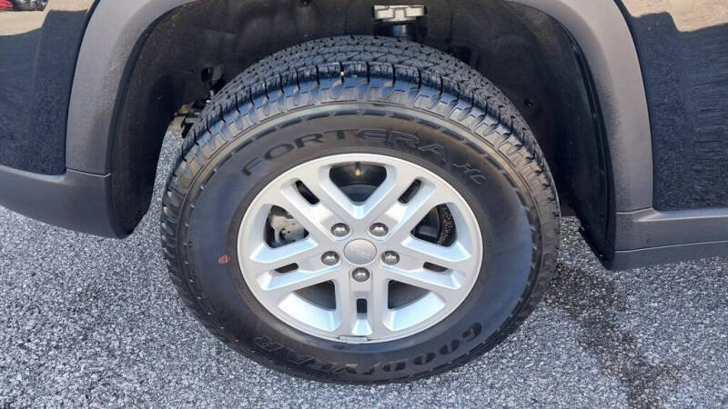 2023 Jeep Grand Cherokee Laredo