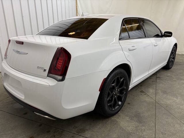 2019 Chrysler 300 S