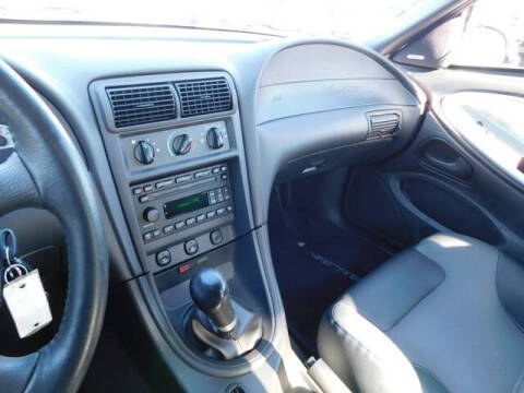 2004 Ford Mustang GT Deluxe