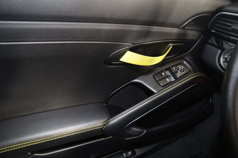 2019 Porsche 911 Carrera