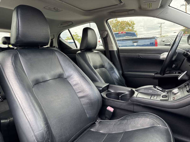 2011 Lexus CT 200h