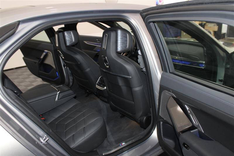 2024 BMW 7 Series 740i